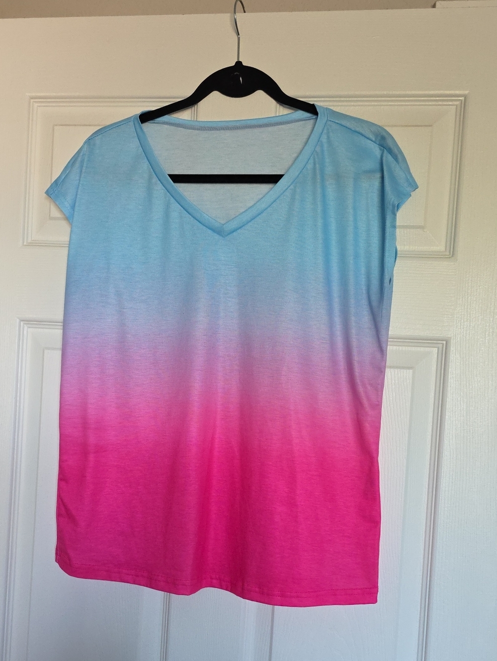 Women's Ombre V-Neck Tee - Pink & Light Blue